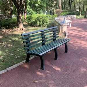 Klassískur tennisbekkur úr plasti